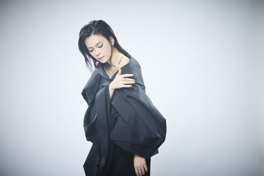 小柳ゆきアーティスト写真